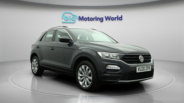 Used Volkswagen T-Roc 2020 for sale - 76307280: Photo 2