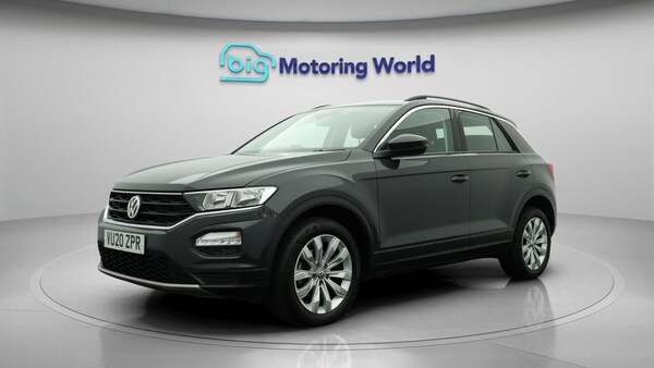 Used Volkswagen T-Roc 2020 for sale - 76307280: Photo 4