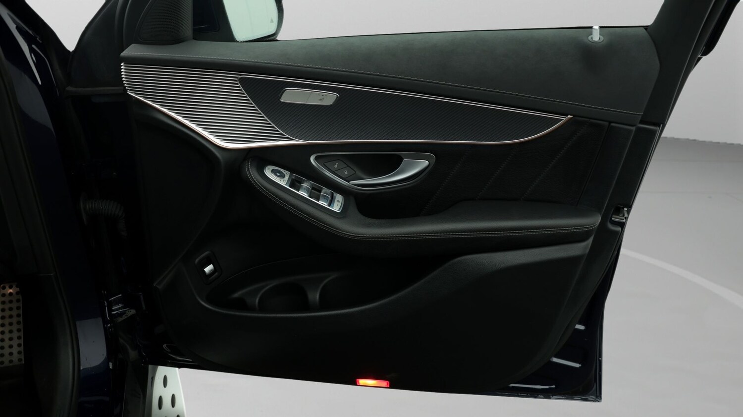 Used Mercedes-Benz EQC 2023 for sale - 77992842: Photo 15