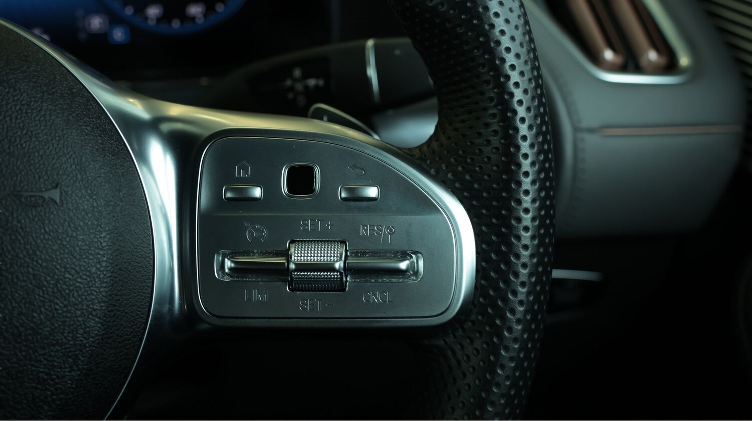 Used Mercedes-Benz EQC 2023 for sale - 77992842: Photo 22