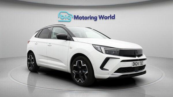 Used Vauxhall Grandland 2024 for sale - 75600271: Photo 2