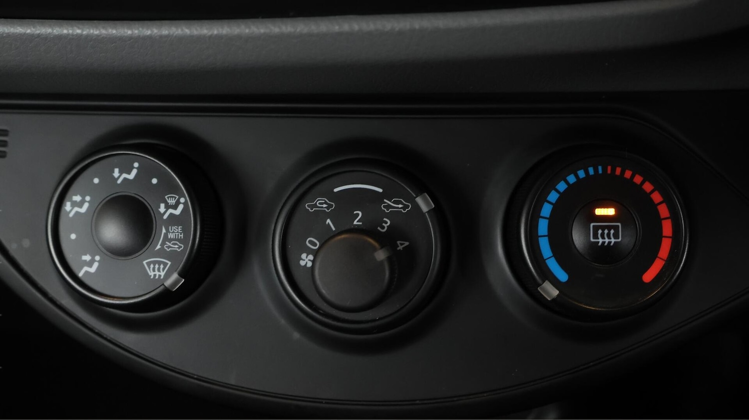 Used Toyota Yaris 2019 for sale - 76573639: Photo 13