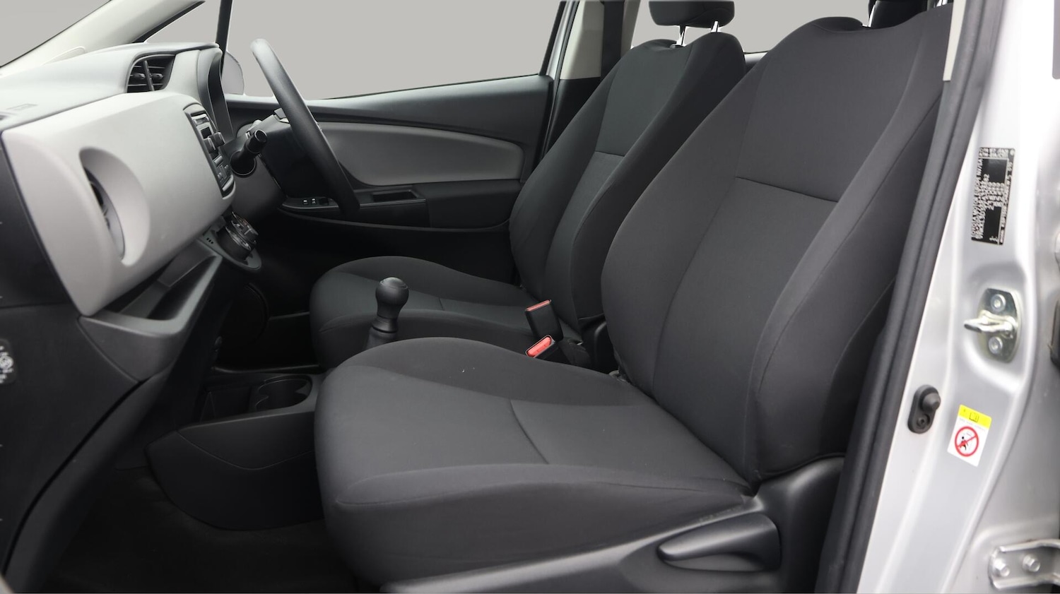 Used Toyota Yaris 2019 for sale - 76573639: Photo 15