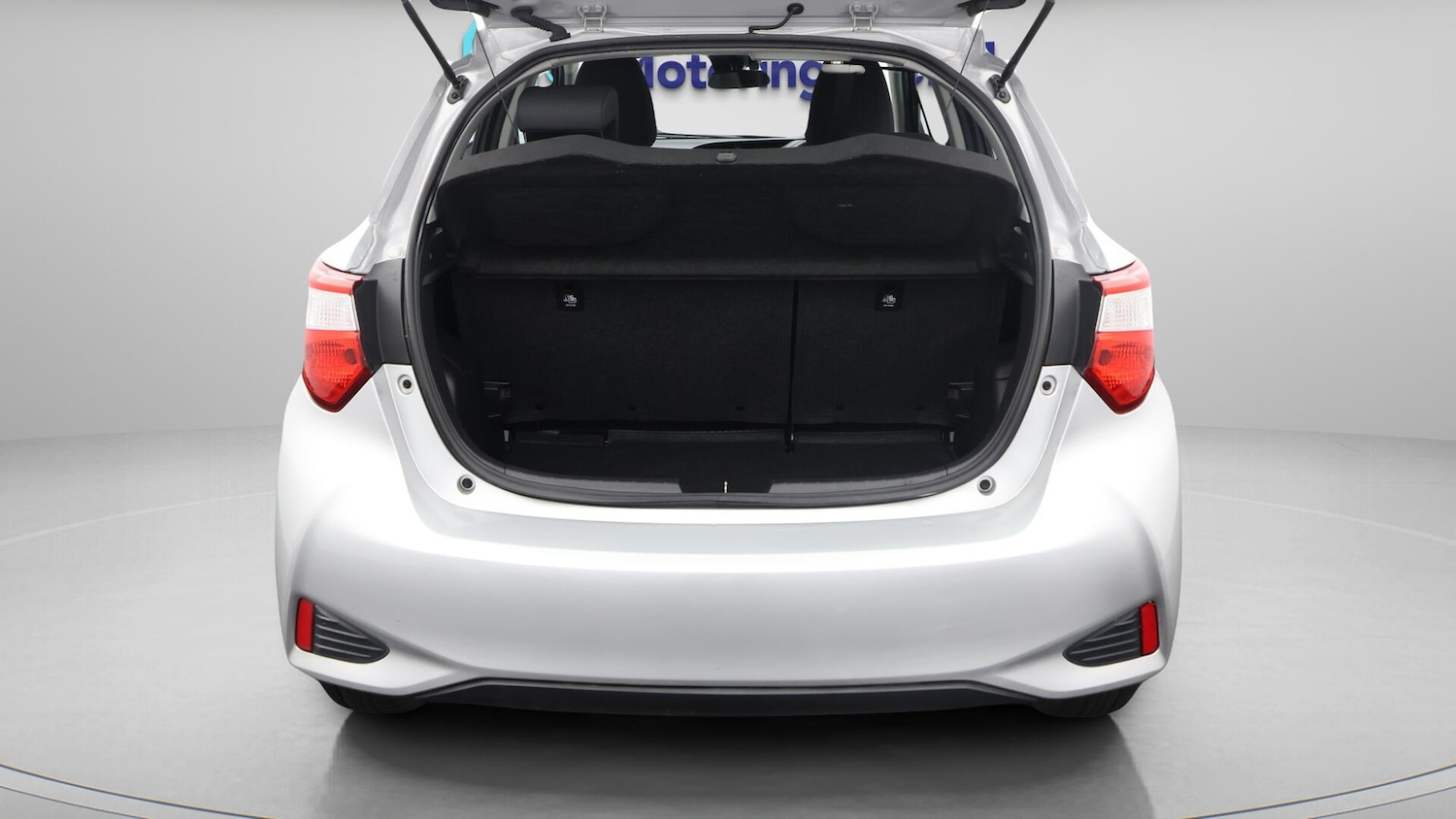 Used Toyota Yaris 2019 for sale - 76573639: Photo 18