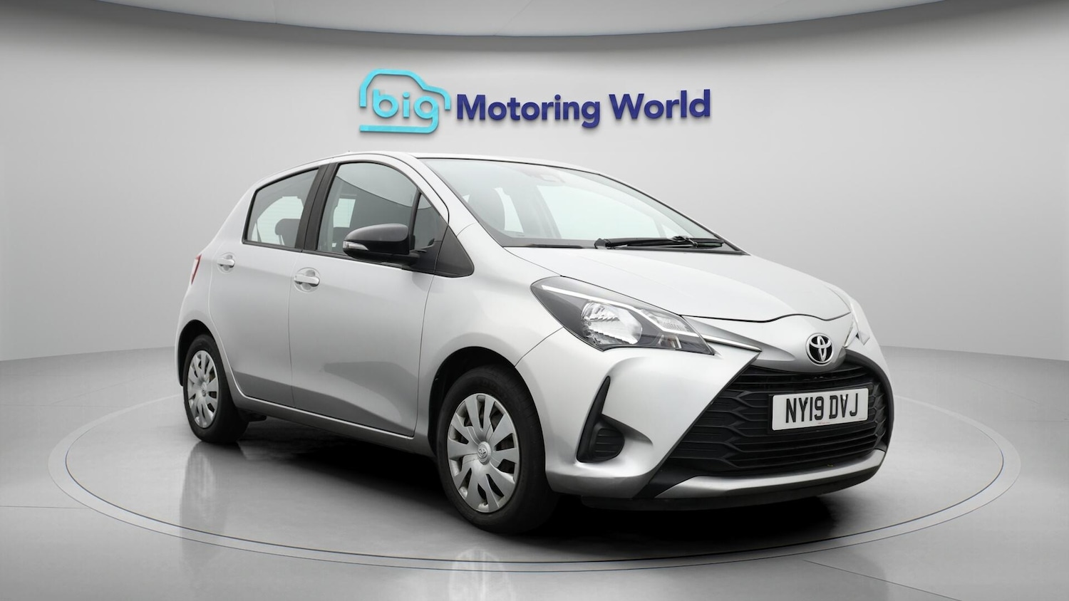 Used Toyota Yaris 2019 for sale - 76573639: Photo 2