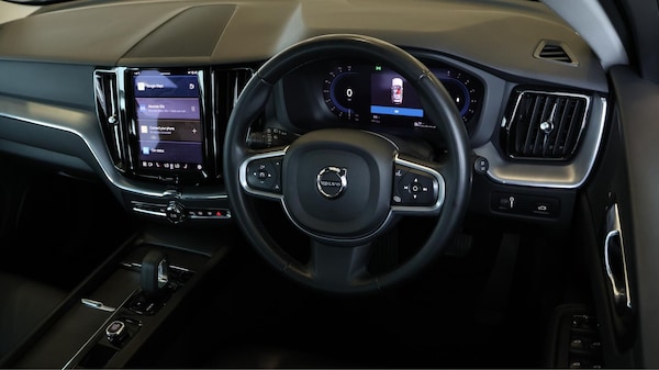 Used Volvo XC60 2022 for sale - 76294775: Photo 10