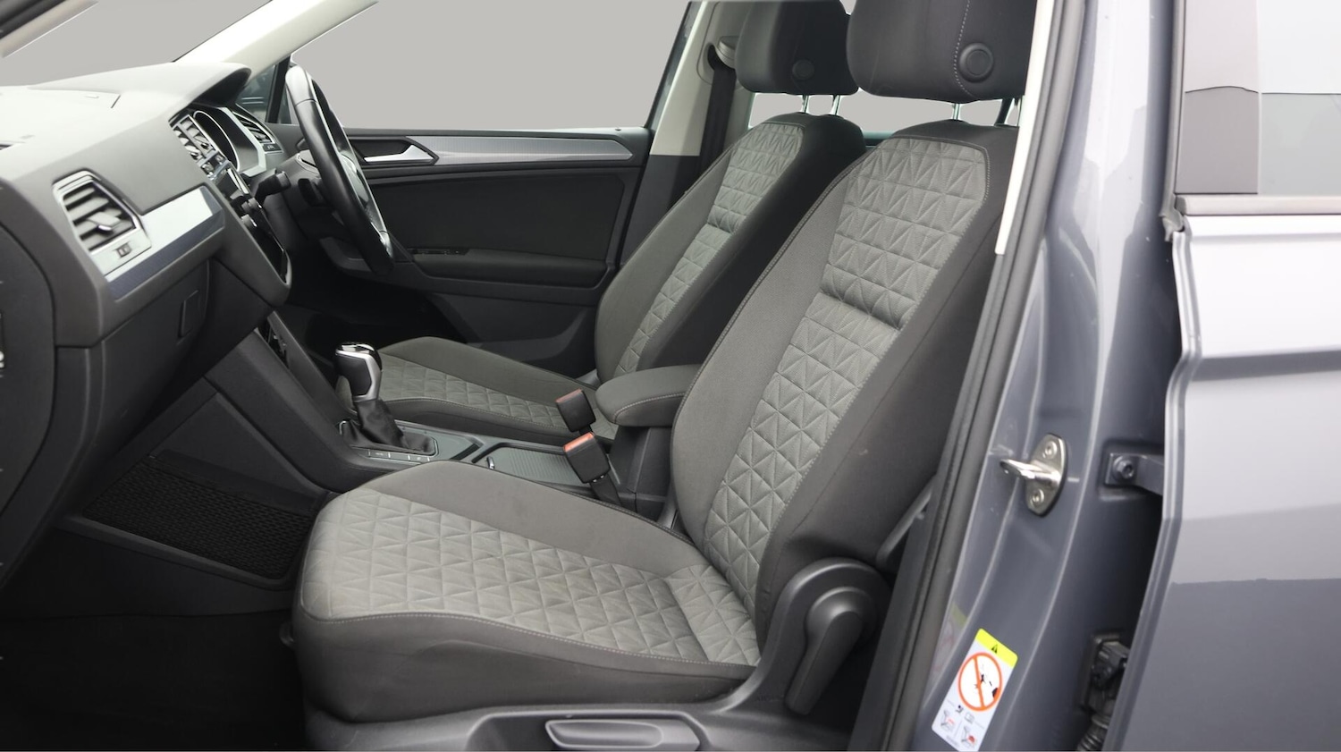 Used Volkswagen Tiguan 2023 for sale - 76592047: Photo 15