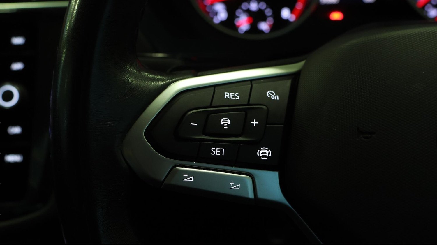 Used Volkswagen Tiguan 2023 for sale - 76592047: Photo 22