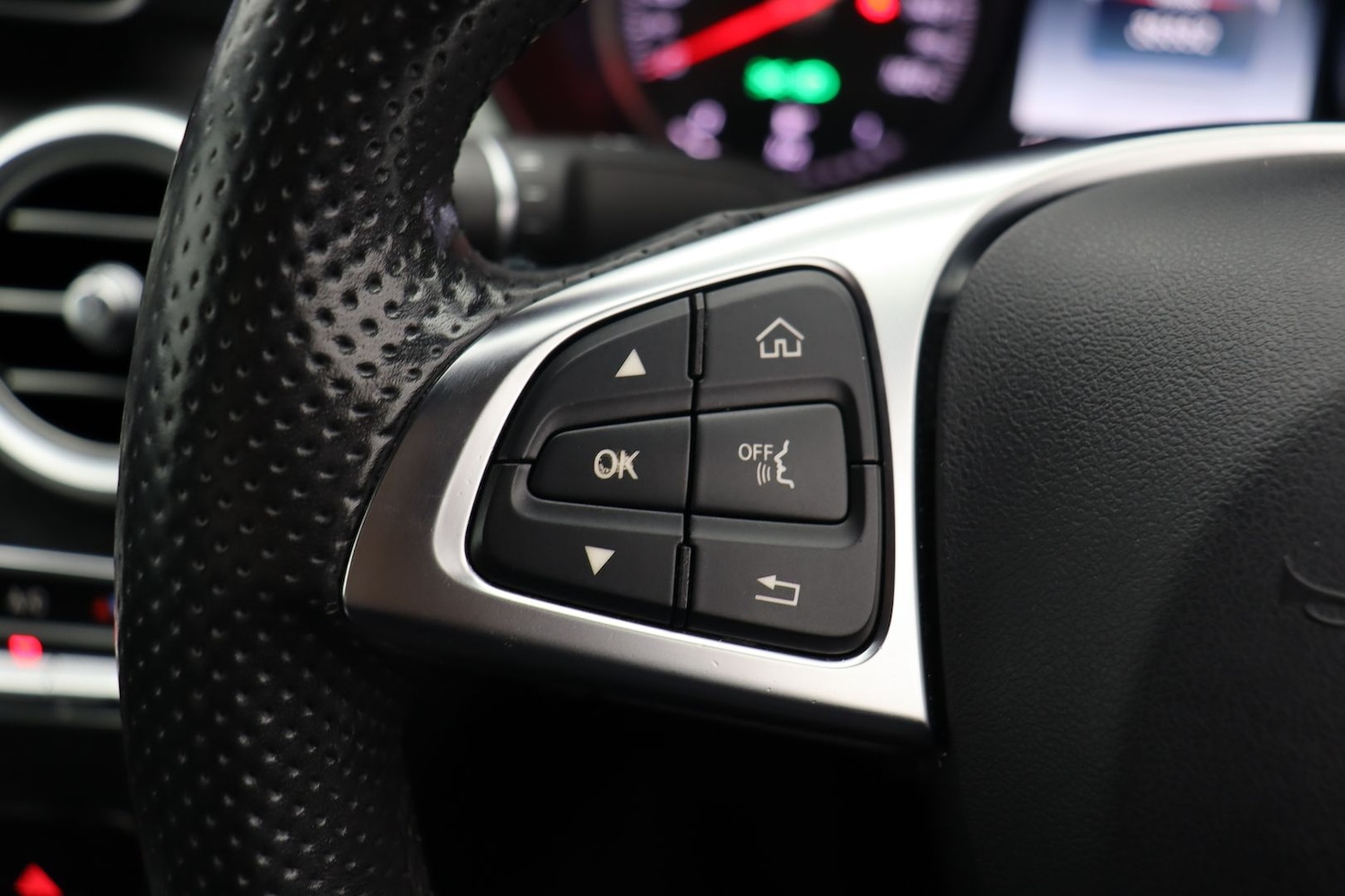 Used Mercedes-Benz C Class 2017 for sale - 77896078: Photo 24