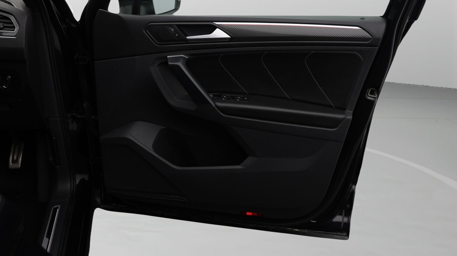 Used Volkswagen Tiguan 2023 for sale - 77802198: Photo 15