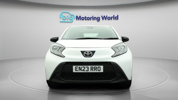 Used Toyota Aygo X 2023 for sale - 76151863: Photo 2