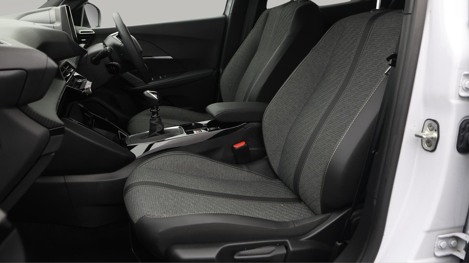 Used Peugeot 2008 2024 for sale - 76122071: Photo 15
