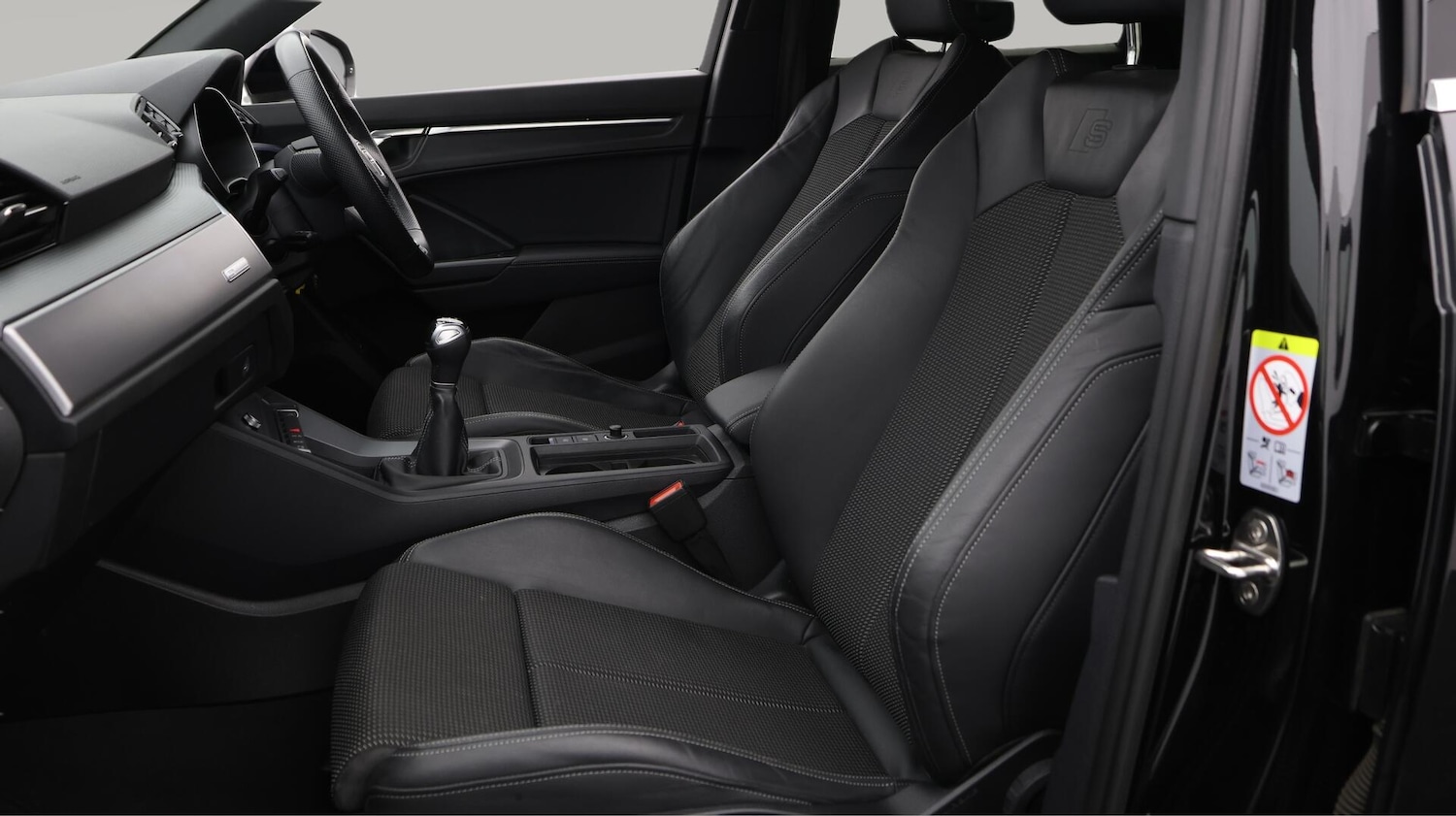 Used Audi Q3 2023 for sale - 76657646: Photo 15