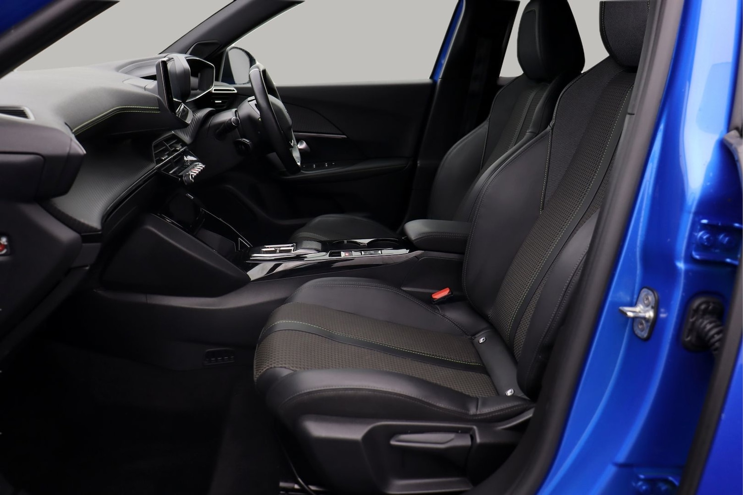 Used Peugeot E-2008 for sale - 77311261: Photo 14