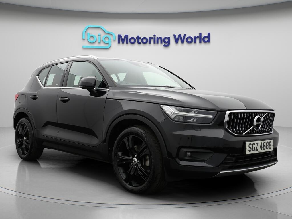 Used Volvo XC40 for sale - 76659397: Photo 1
