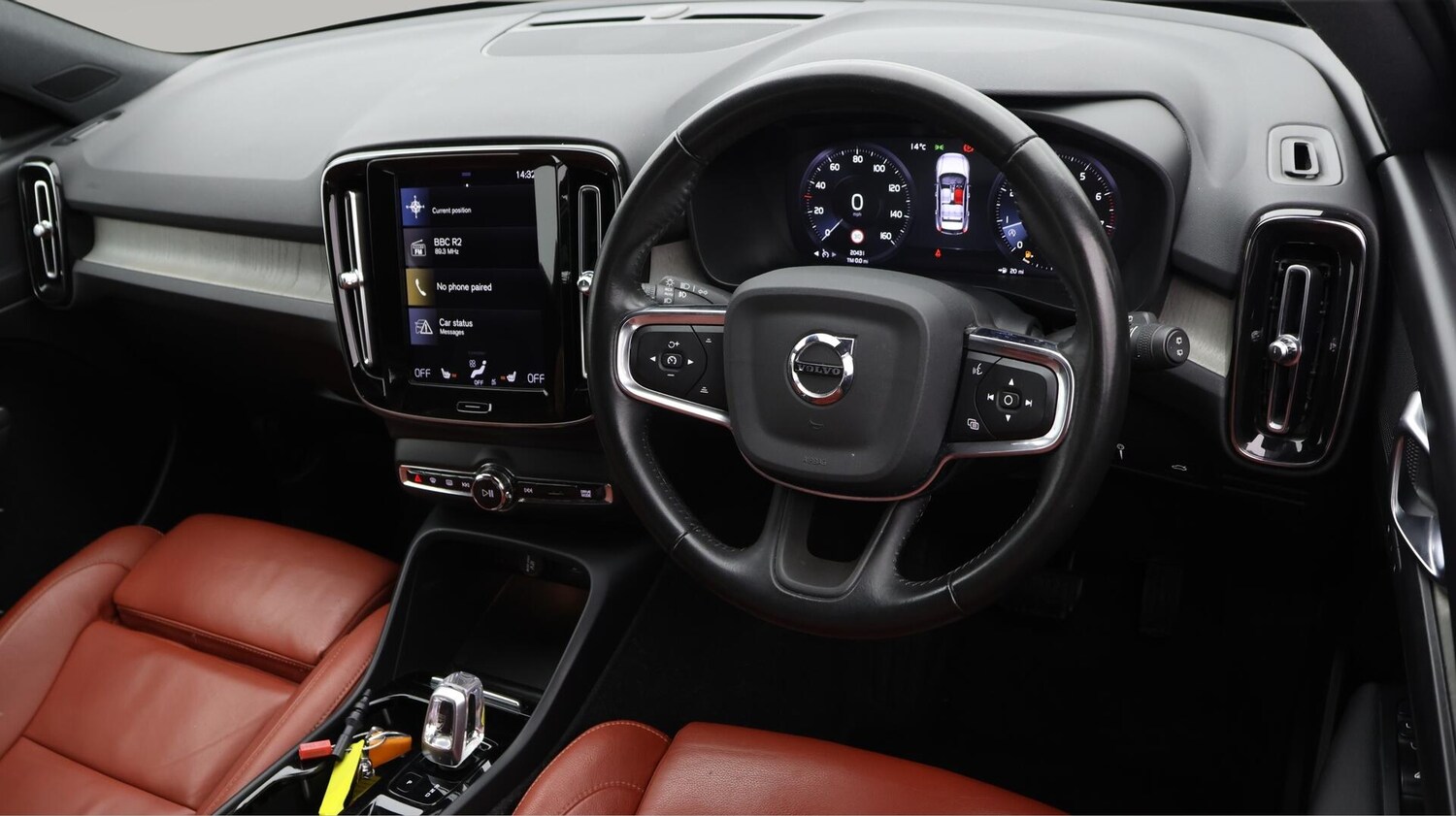 Used Volvo XC40 for sale - 76659397: Photo 10