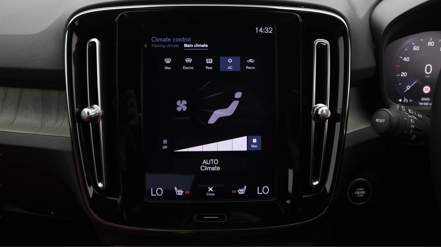 Used Volvo XC40 for sale - 76659397: Photo 13