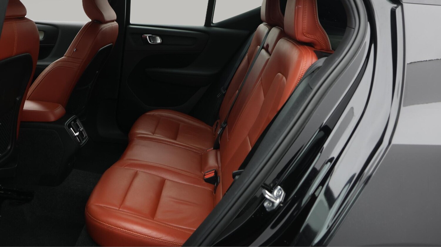 Used Volvo XC40 for sale - 76659397: Photo 17