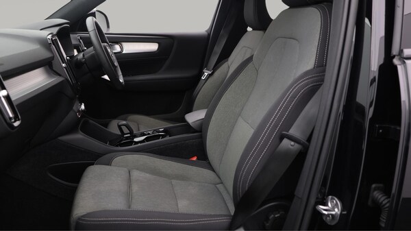 Used Volvo XC40 2022 for sale - 76247615: Photo 15