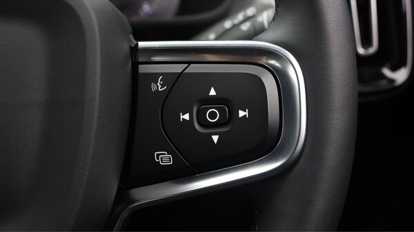 Used Volvo XC40 2022 for sale - 76247615: Photo 24