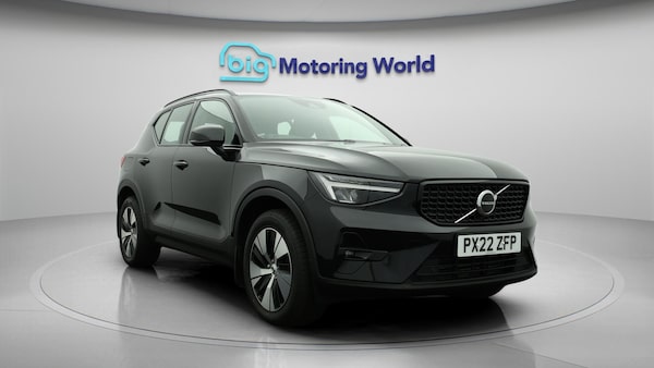 Used Volvo XC40 2022 for sale - 76247615: Photo 2