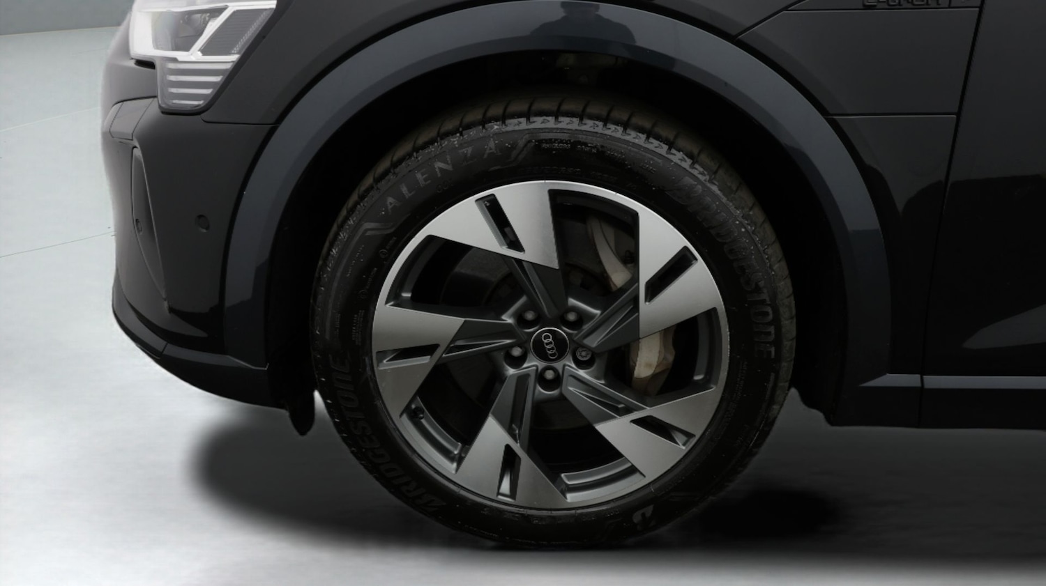 Used Audi Q8 2023 for sale - 78163716: Photo 18