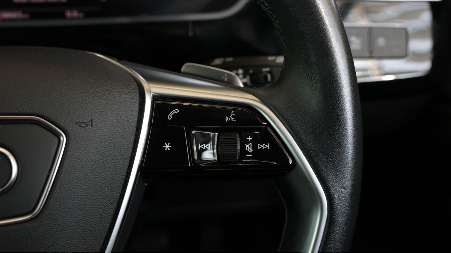 Used Audi Q8 2023 for sale - 78163716: Photo 23