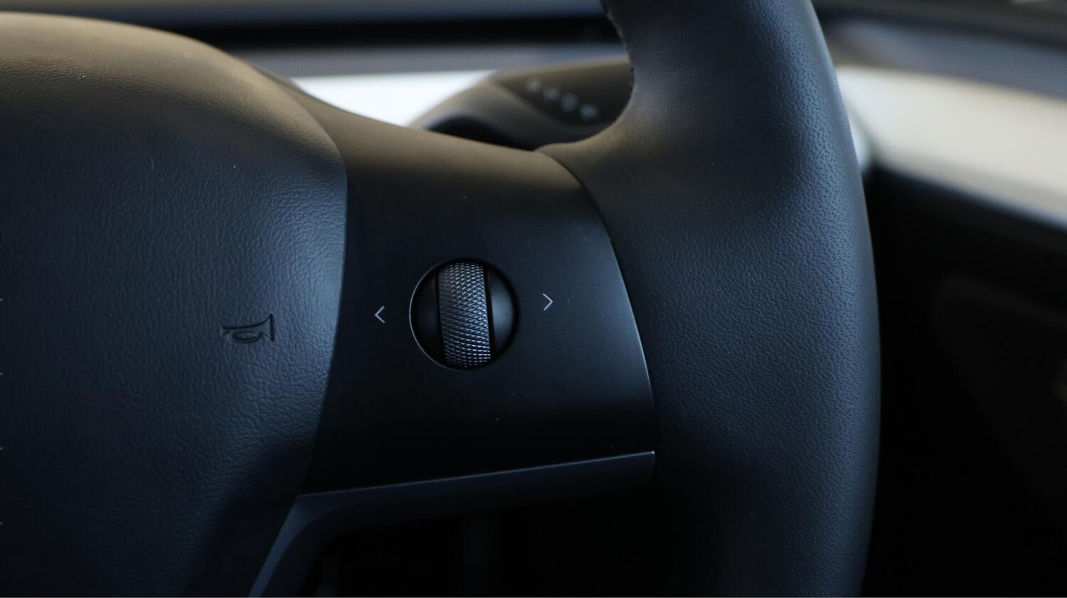 Used Tesla Model Y 2023 for sale - 76573756: Photo 24