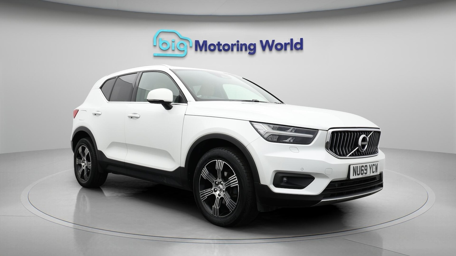 Used Volvo XC40 2019 for sale - 76714512: Photo 2