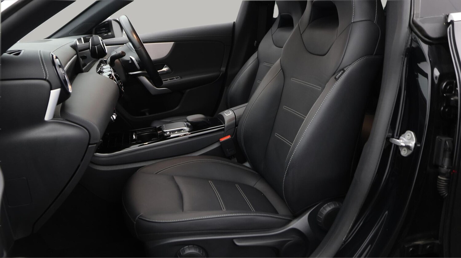 Used Mercedes-Benz CLA 2022 for sale - 76644869: Photo 15