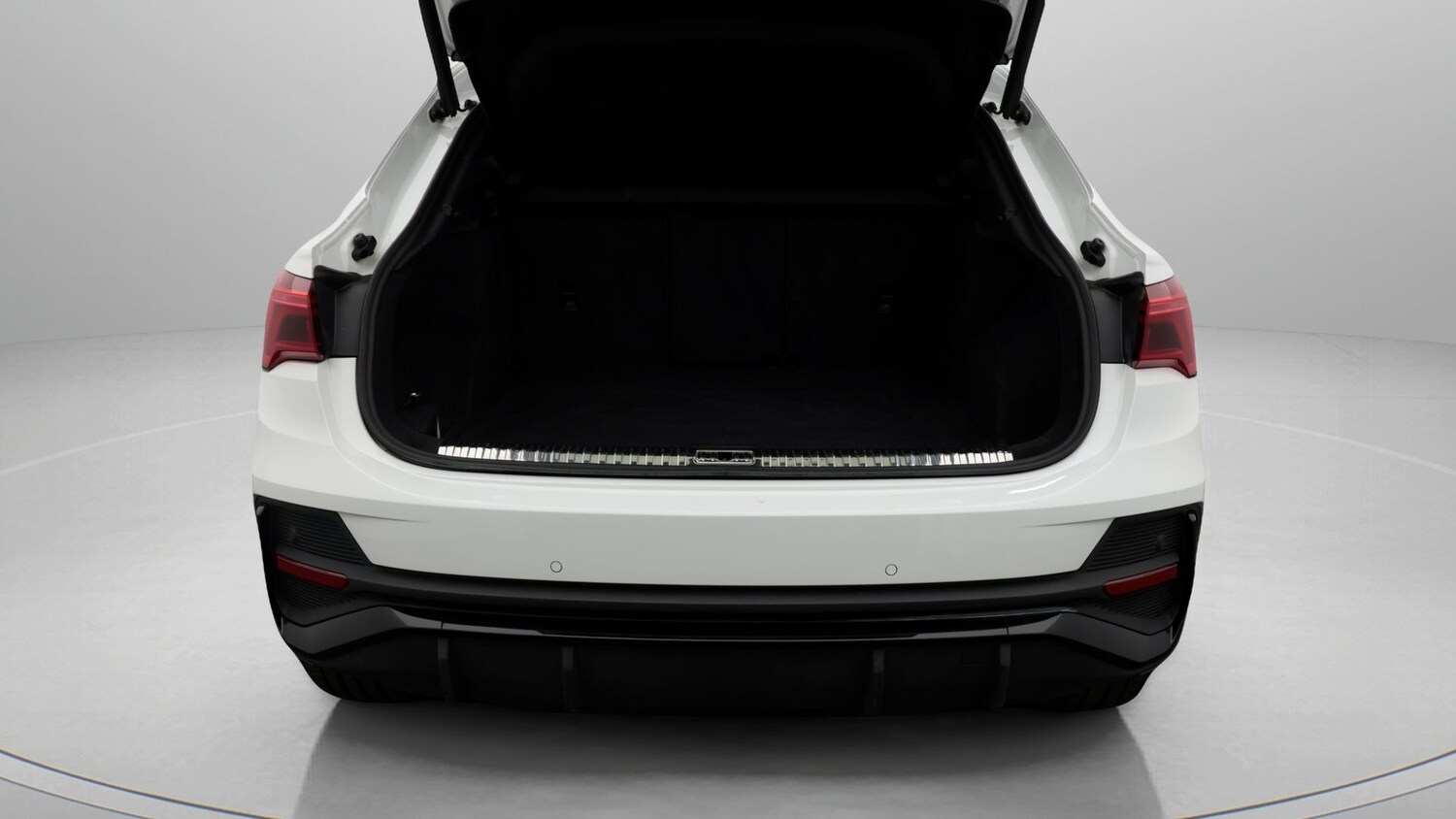 Used Audi Q3 2021 for sale - 77841031: Photo 17