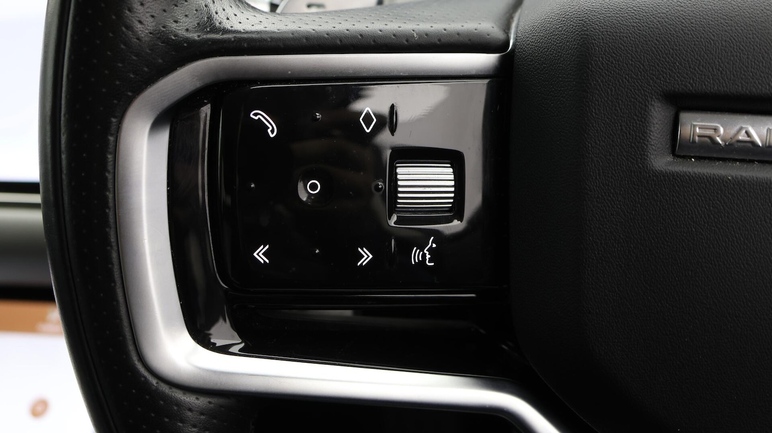 Used Land Rover Range Rover Evoque 2021 for sale - 76422976: Photo 23