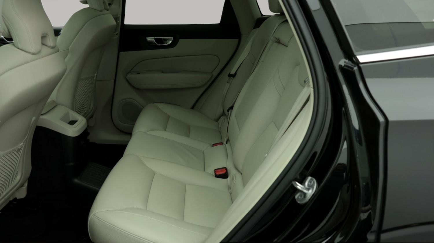 Used Volvo XC60 2023 for sale - 78035238: Photo 16