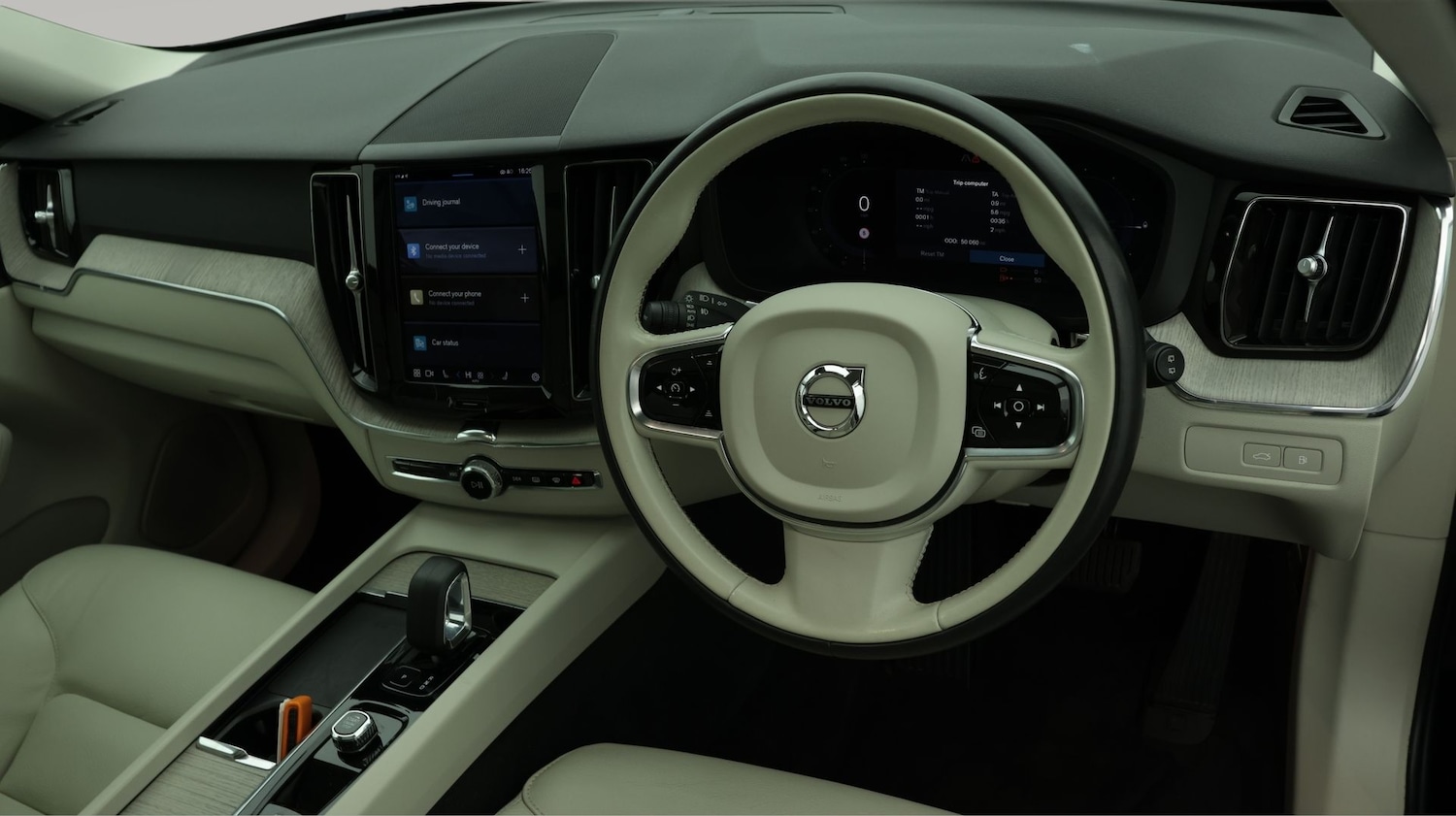 Used Volvo XC60 2023 for sale - 78035238: Photo 9