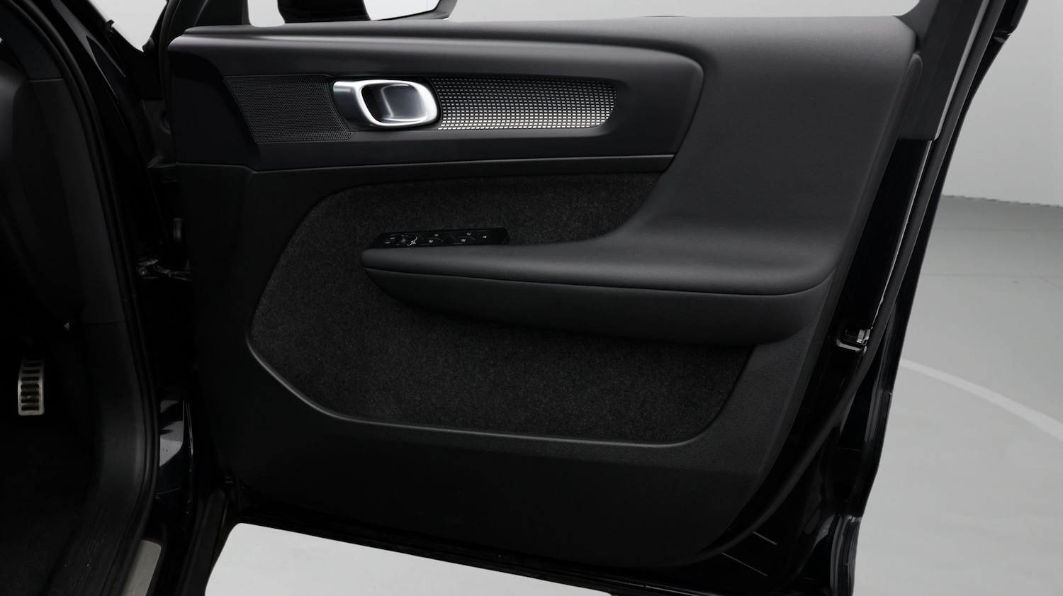 Used Volvo XC40 2021 for sale - 77412559: Photo 15