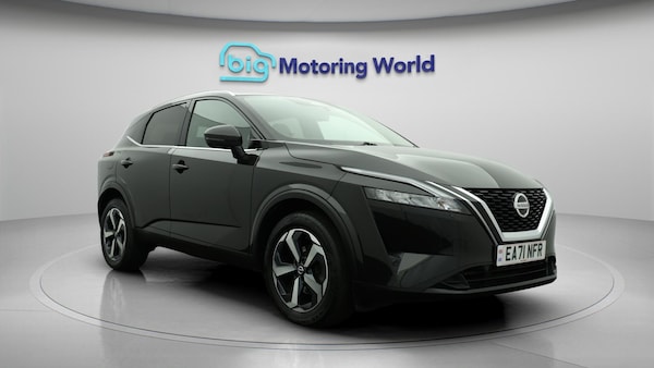 Used Nissan Qashqai 2021 for sale - 76295774: Photo 2