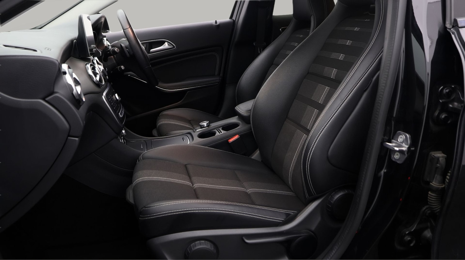 Used Mercedes-Benz GLA 2019 for sale - 77199273: Photo 14