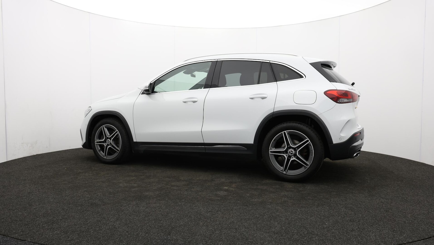 Used Mercedes-Benz GLA 2020 for sale - 76137971: Photo 76