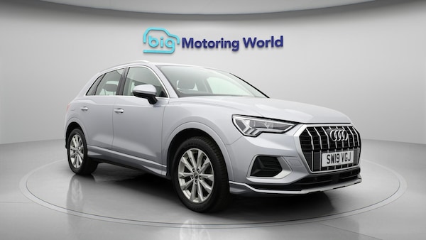 Used Audi Q3 2019 for sale - 75670134: Photo 2