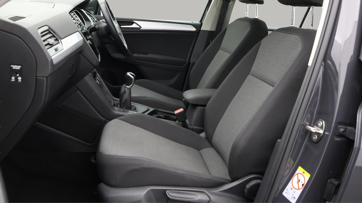 Used Volkswagen Tiguan 2021 for sale - 76700623: Photo 15