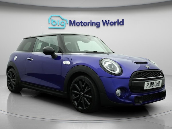 Used MINI Hatch 2018 for sale - 76175384: Photo 1