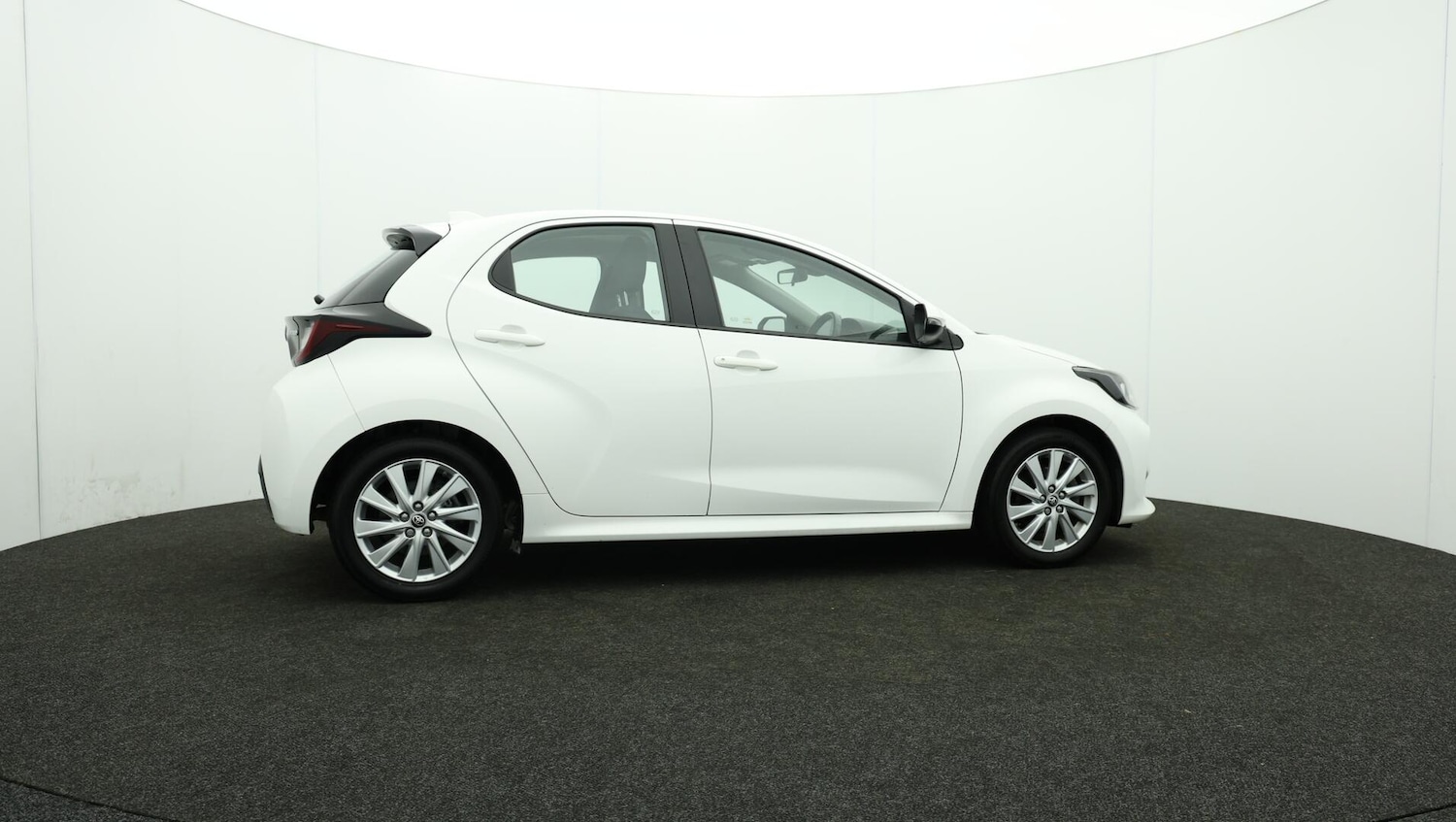 Used Toyota Yaris 2022 for sale - 76137683: Photo 39