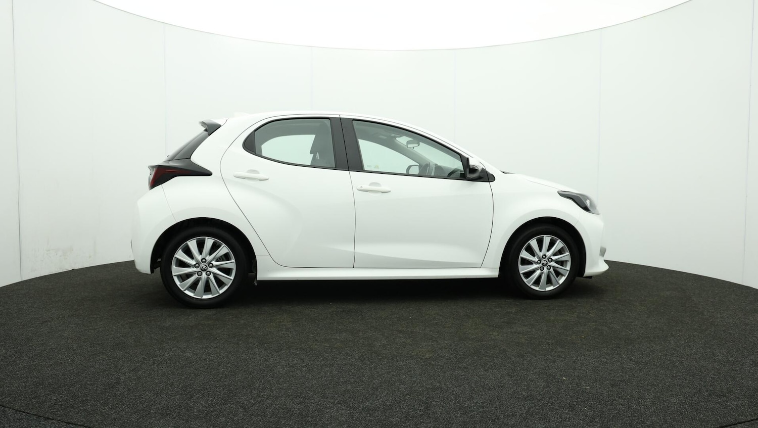 Used Toyota Yaris 2022 for sale - 76137683: Photo 40