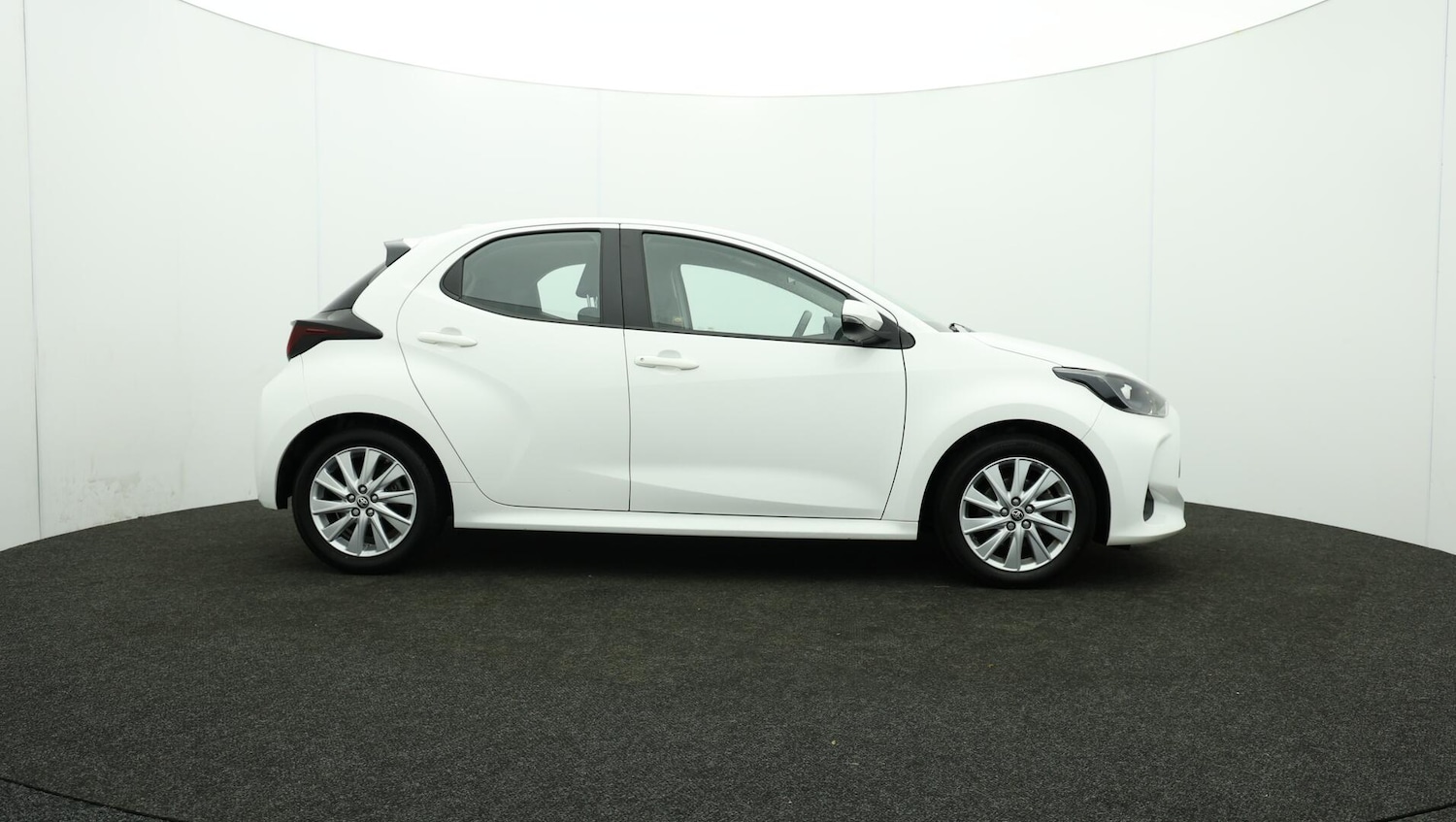 Used Toyota Yaris 2022 for sale - 76137683: Photo 42