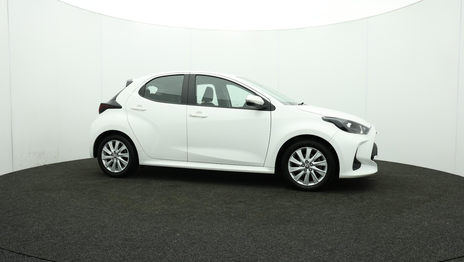 Used Toyota Yaris 2022 for sale - 76137683: Photo 44