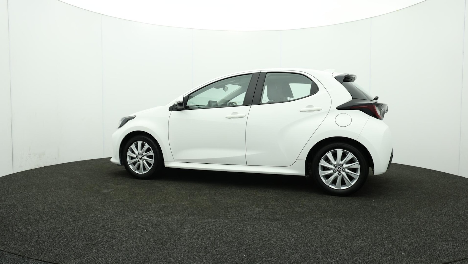 Used Toyota Yaris 2022 for sale - 76137683: Photo 74