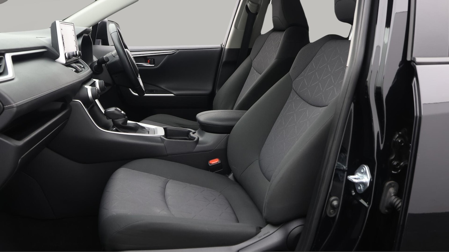 Used Toyota RAV4 2021 for sale - 76032555: Photo 15