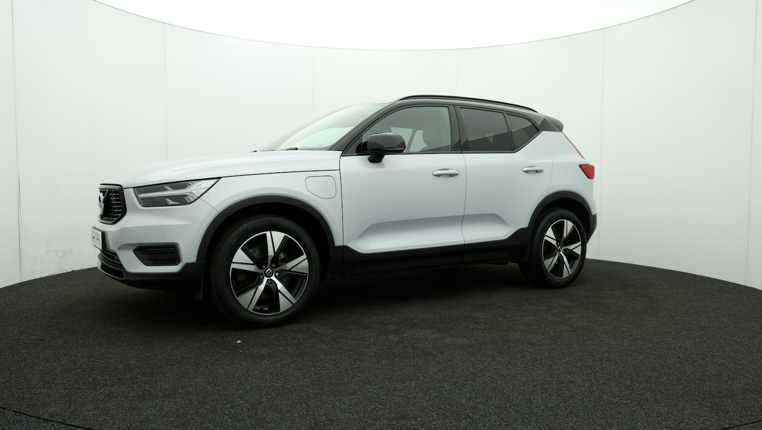 Used Volvo XC40 2021 for sale - 76811115: Photo 57