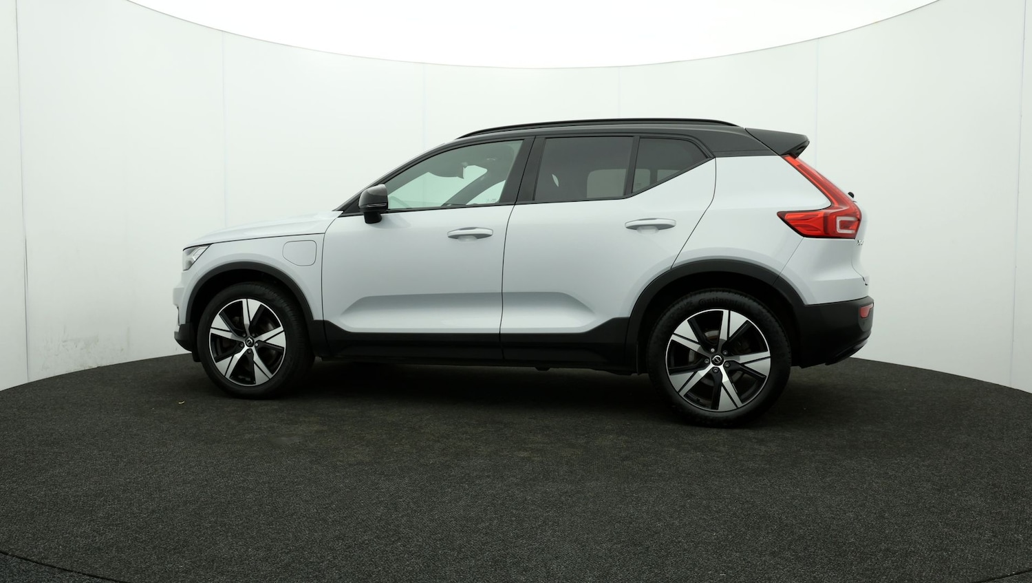 Used Volvo XC40 2021 for sale - 76811115: Photo 65