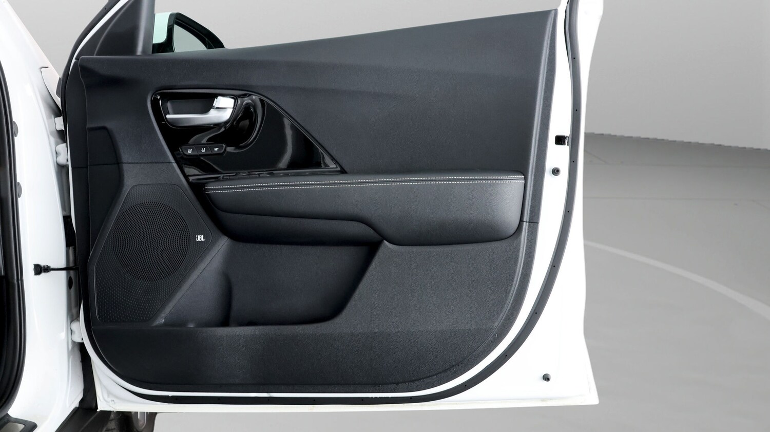 Used Kia Niro 2021 for sale - 77802219: Photo 15